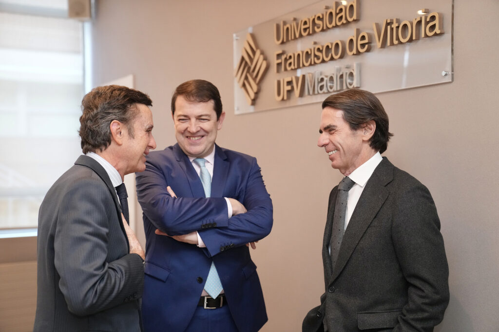 La imagen tiene un atributo ALT vacío; su nombre de archivo es AULA-DE-LIDERAZGO-MANUECO1-1024x683.jpg
