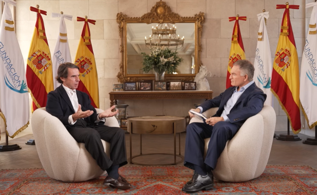 Entrevista en ‘Razón de Estado TV’ y ‘NTN24’ | Aznar alerta del populismo y del avance de las autocracias como principales amenazas para la democracia liberal